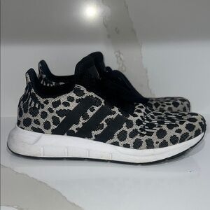 Adidas Swift Run Women’s Sneakers